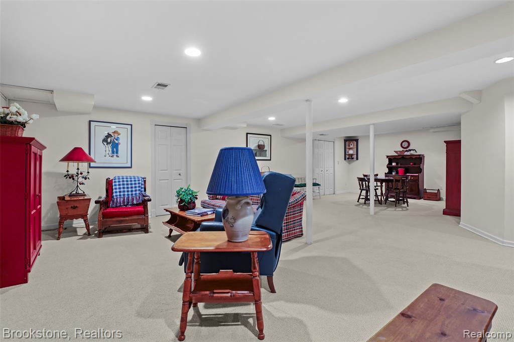 16820 Crystal Drive Property Photo 28