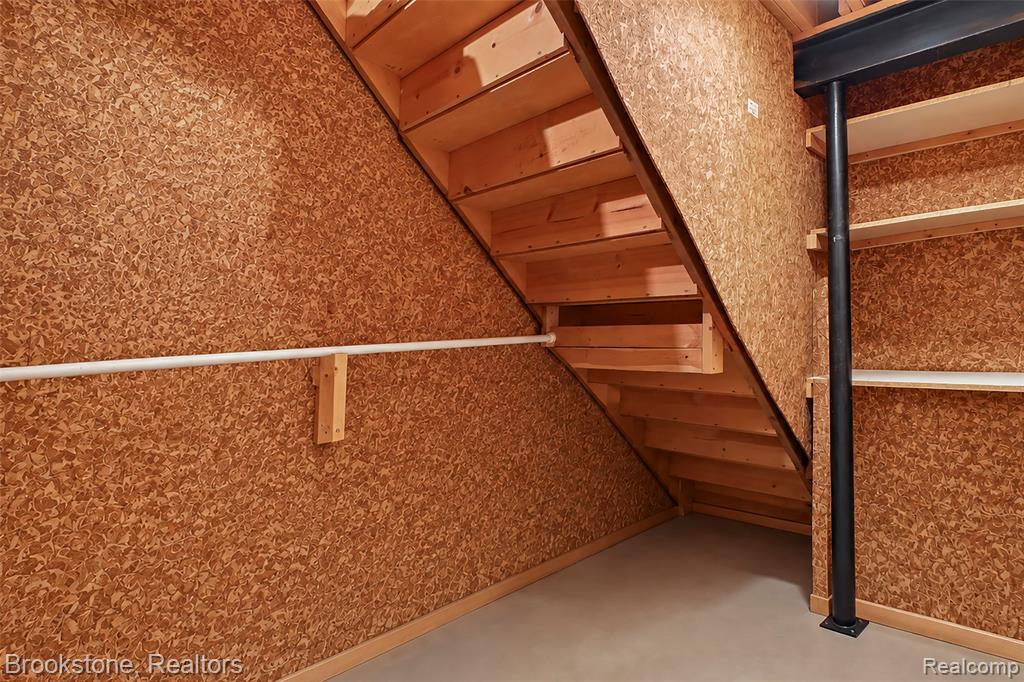 16820 Crystal Drive Property Photo 30