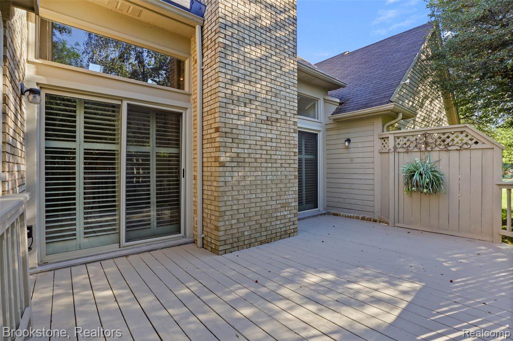 16820 Crystal Drive Property Photo 32