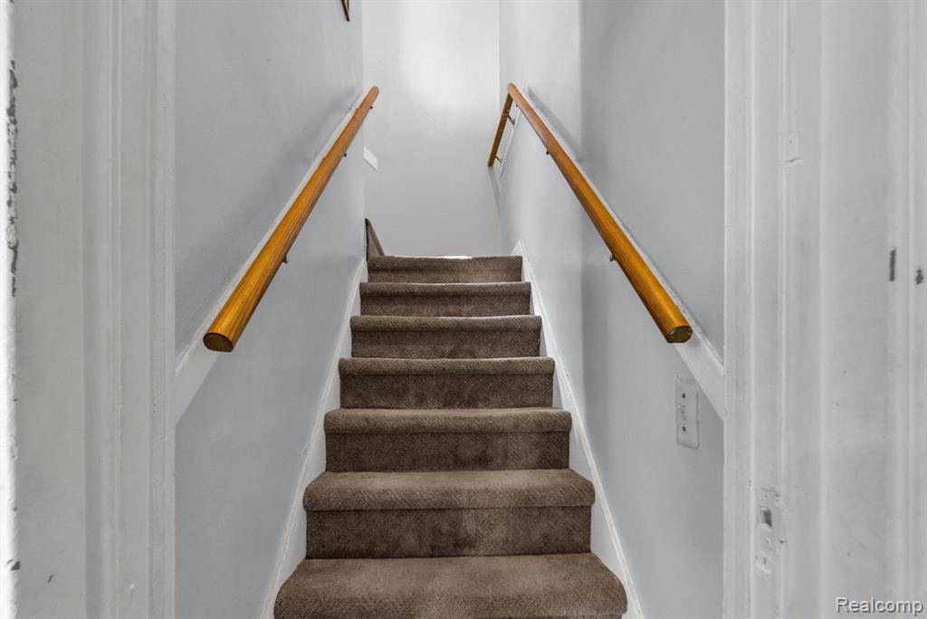 4873 Curtis Street Property Photo 23
