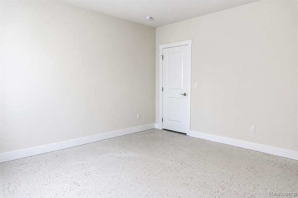 5545 Helmsdale Boulevard Property Photo 33