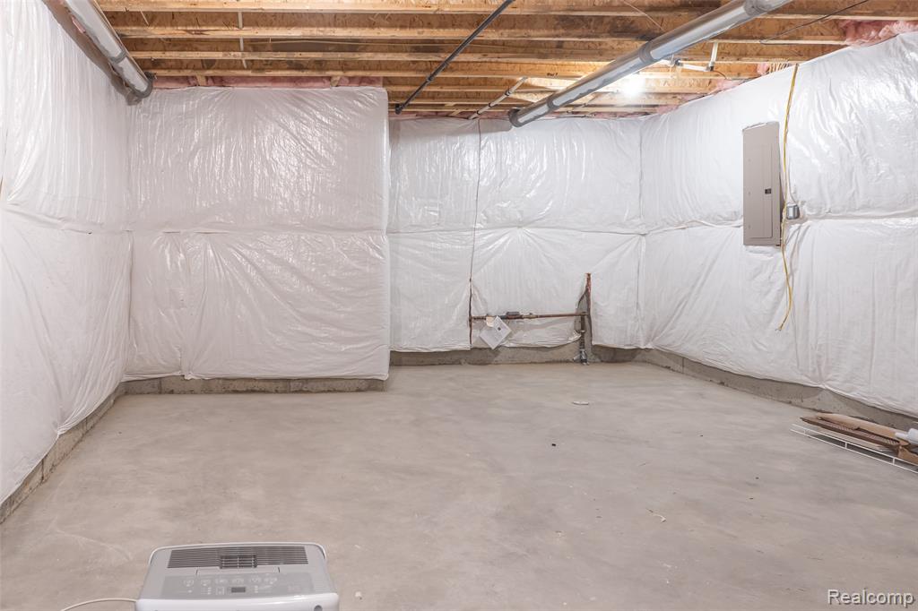 5545 Helmsdale Boulevard Property Photo 36