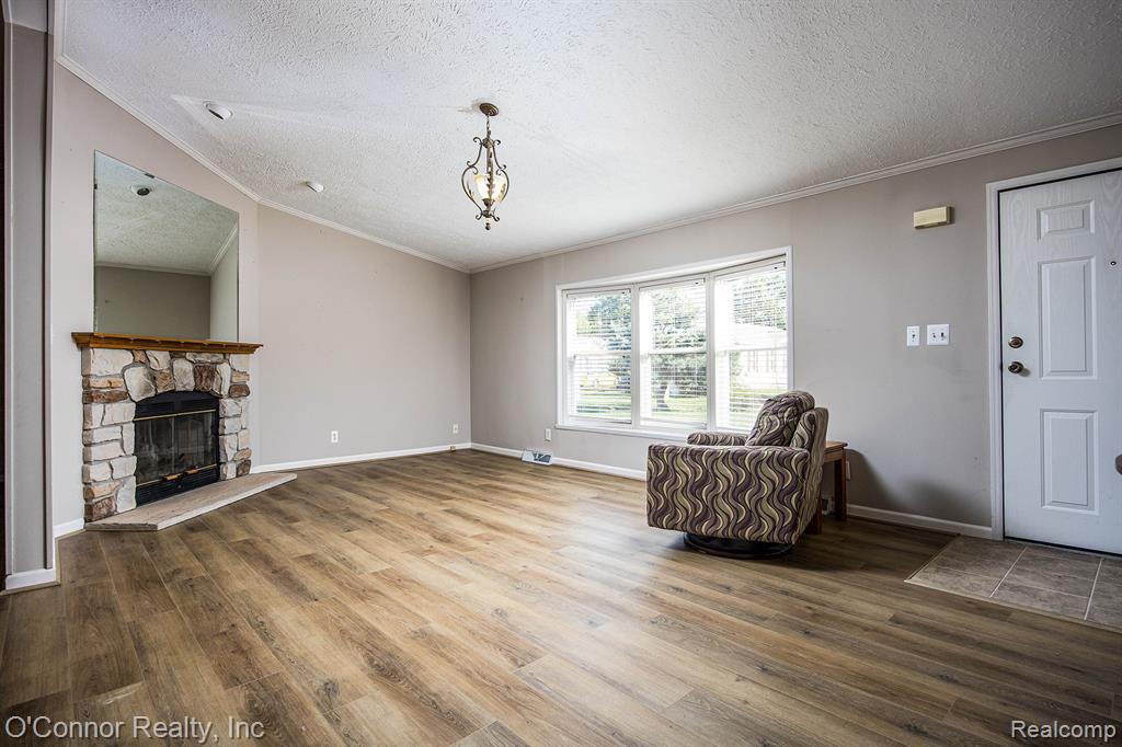 598 Trout Lake Court Property Photo 2
