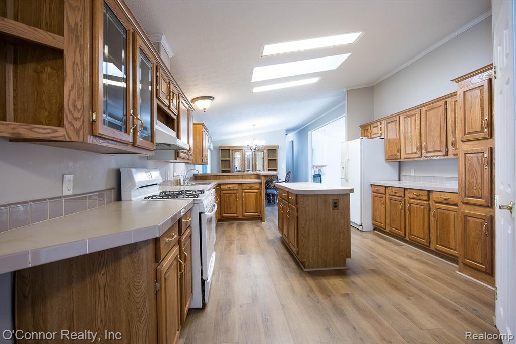 598 Trout Lake Court Property Photo 6