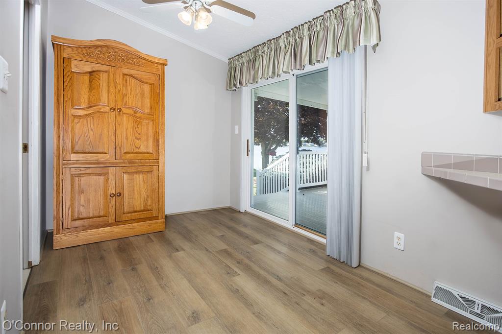 598 Trout Lake Court Property Photo 12