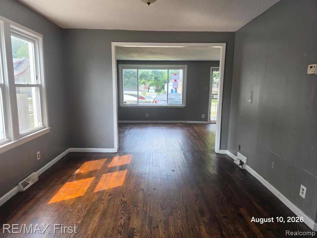6752 Meadow Avenue Property Photo 3