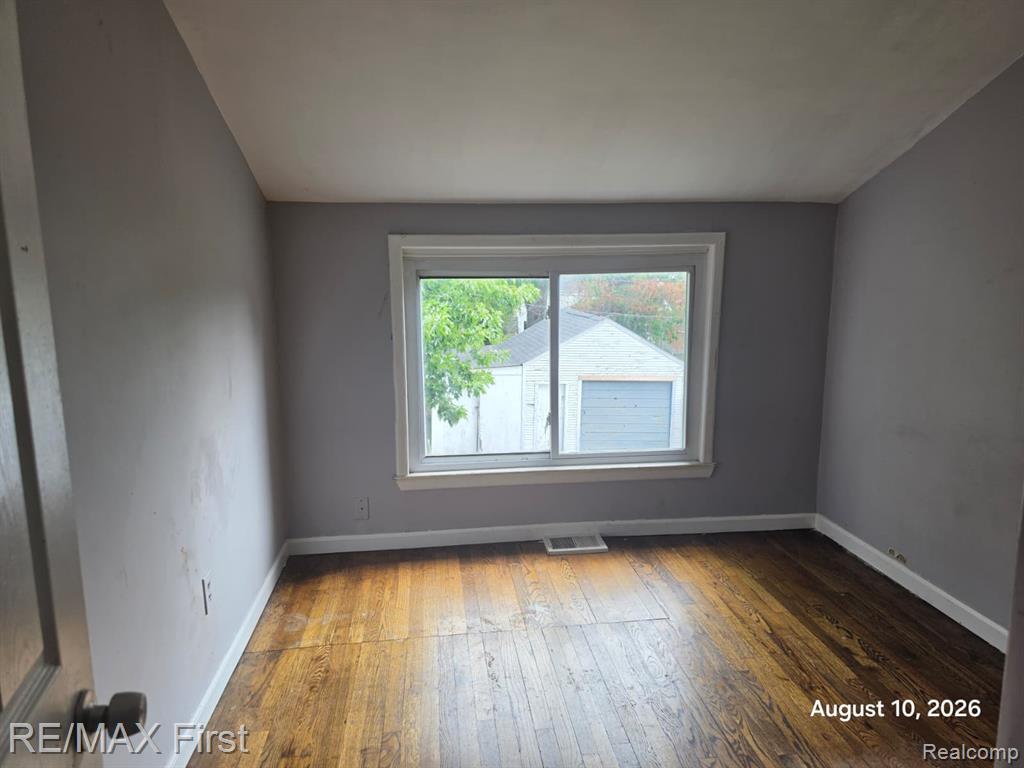 6752 Meadow Avenue Property Photo 8