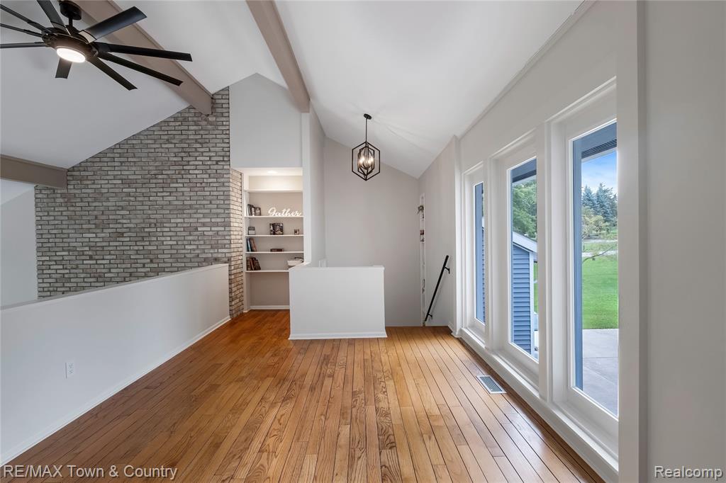 7492 River Road Property Photo 31