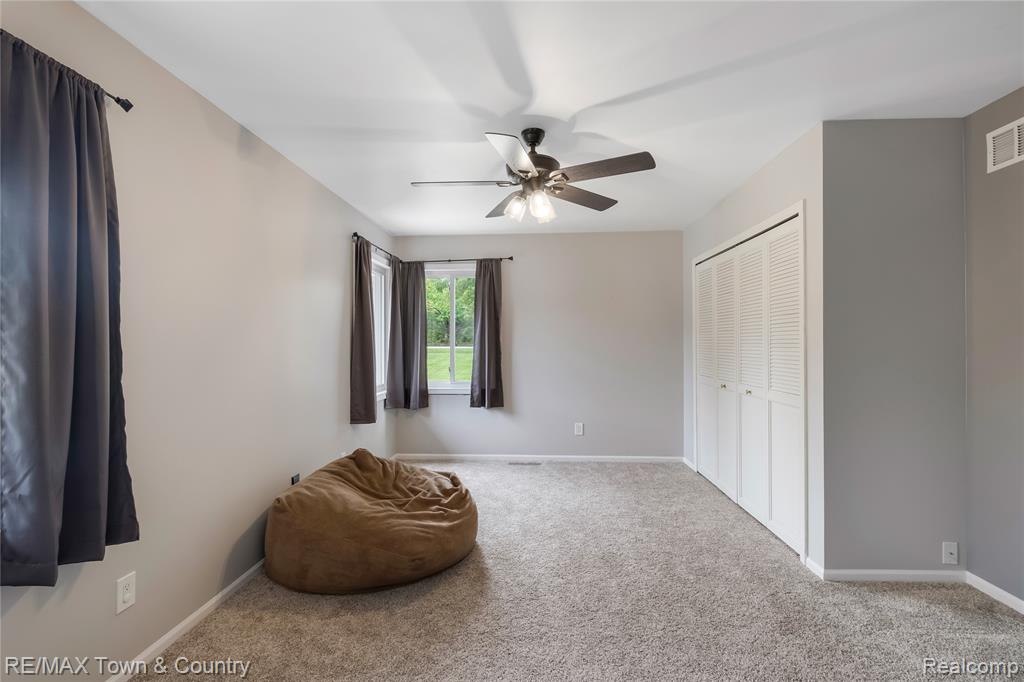 7492 River Road Property Photo 34