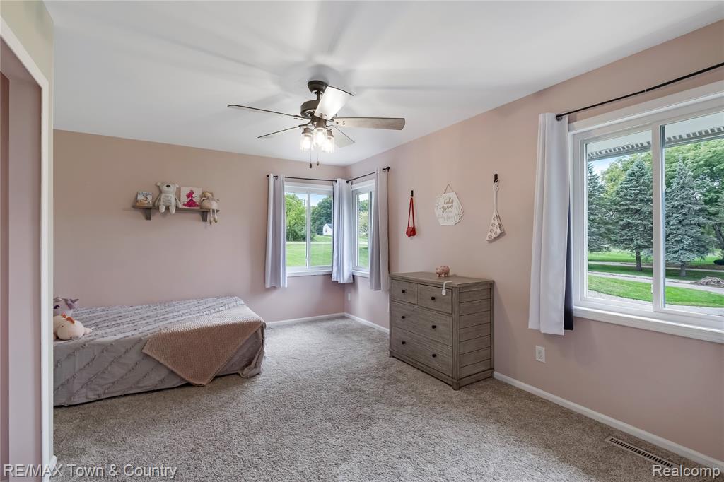 7492 River Road Property Photo 40