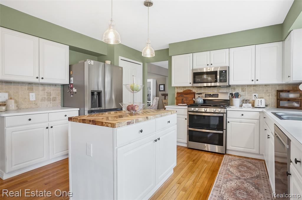 5613 Adderstone Drive Property Photo 14