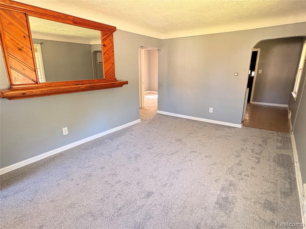 2254 E Bergin Avenue Property Photo 5