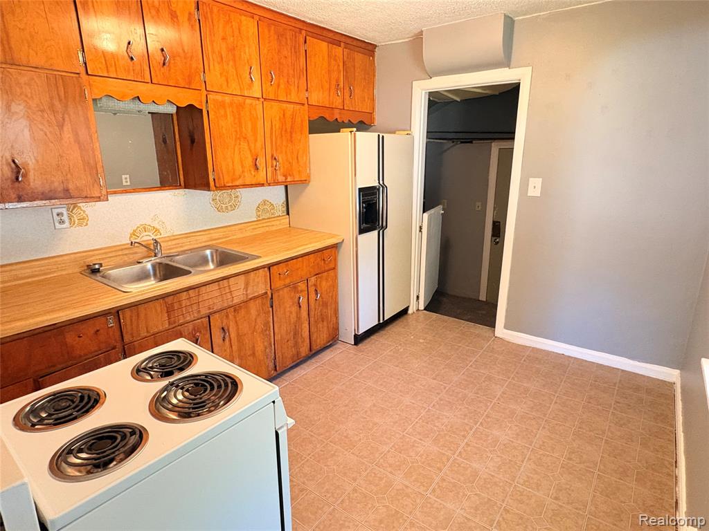 2254 E Bergin Avenue Property Photo 6