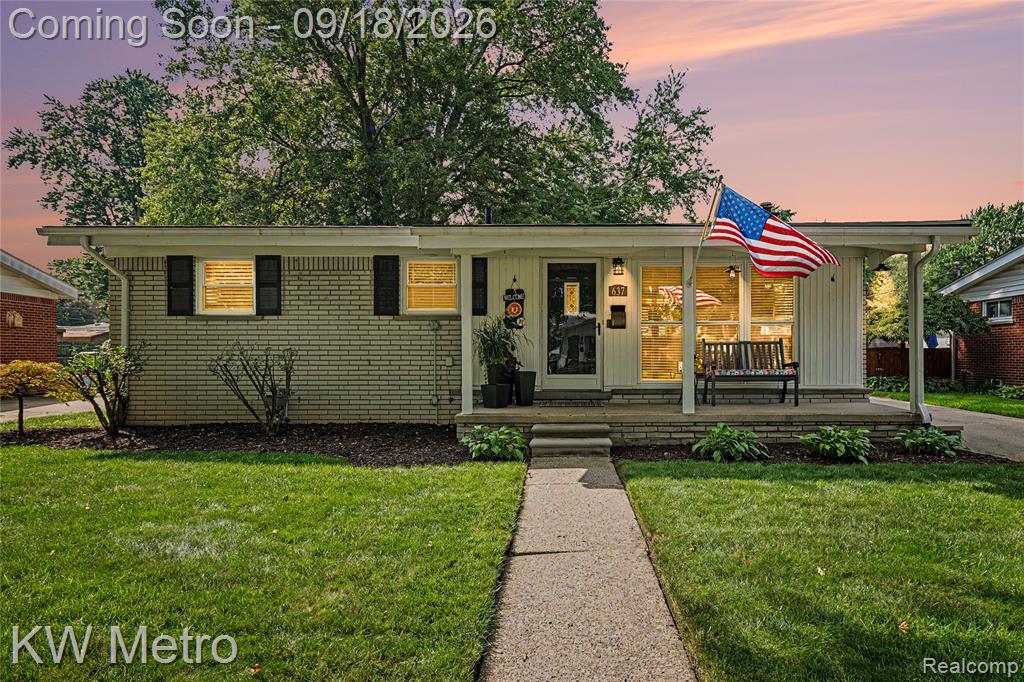 637 Kenyon Drive Property Photo 1