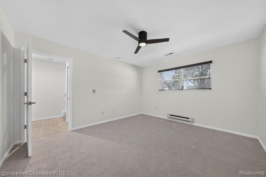 7697 Woodward Avenue Property Photo 4