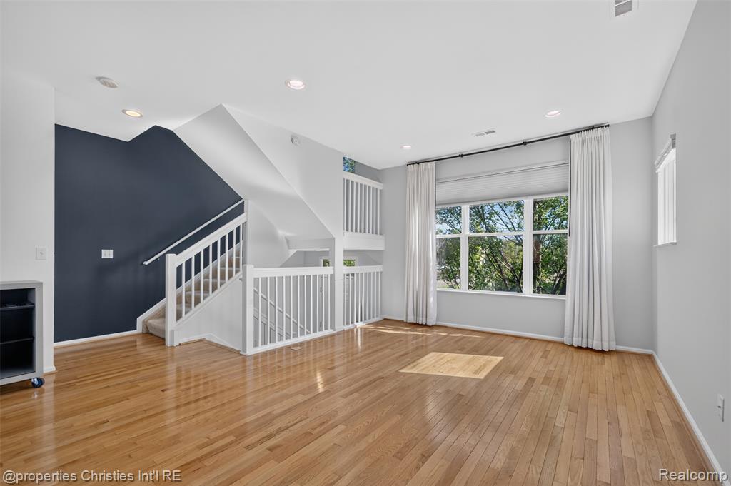 7697 Woodward Avenue Property Photo 12