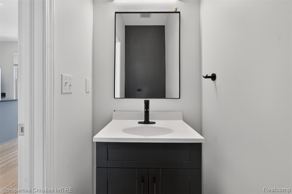 7697 Woodward Avenue Property Photo 13