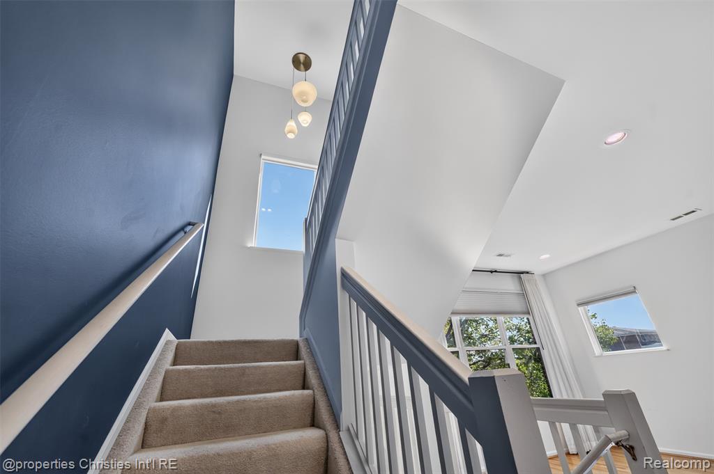 7697 Woodward Avenue Property Photo 14