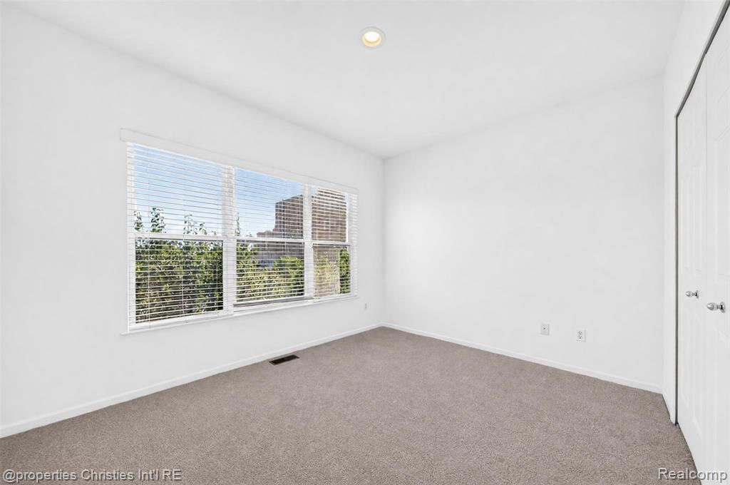 7697 Woodward Avenue Property Photo 15