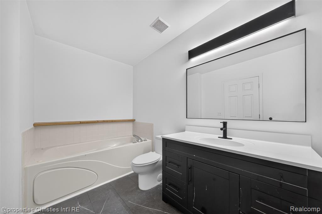 7697 Woodward Avenue Property Photo 23