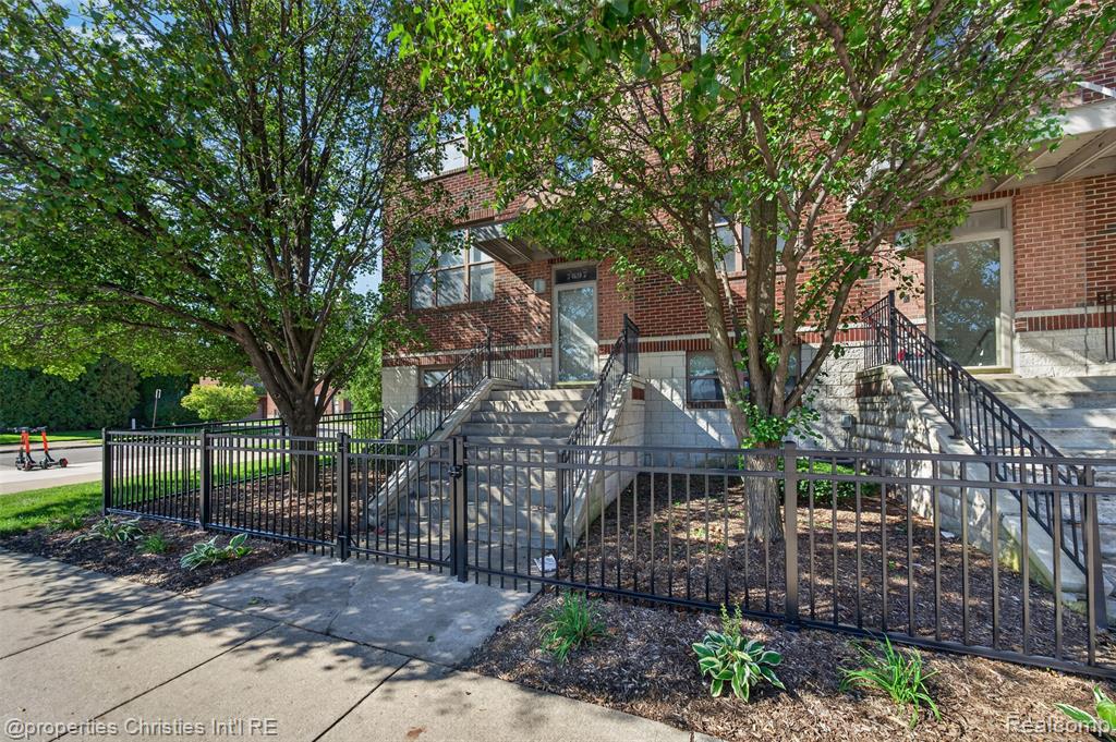 7697 Woodward Avenue Property Photo 29