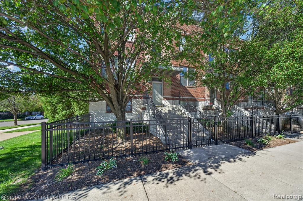 7697 Woodward Avenue Property Photo 30