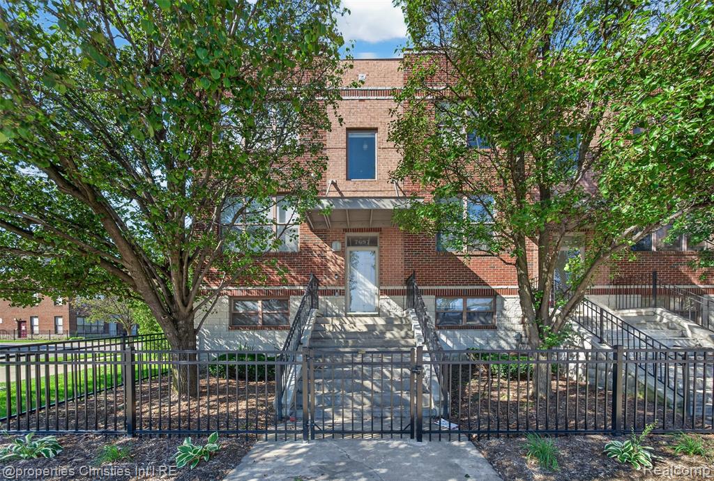 7697 Woodward Avenue Property Photo 32