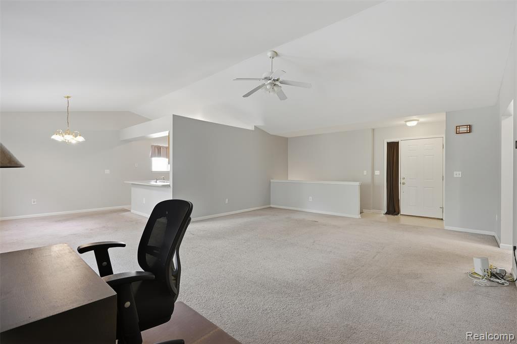 2649 Thistlewood Drive Property Photo 10