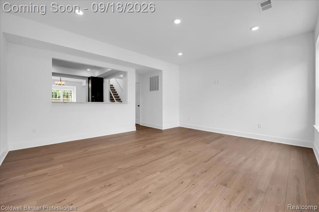 512 Village Lane Property Photo 12