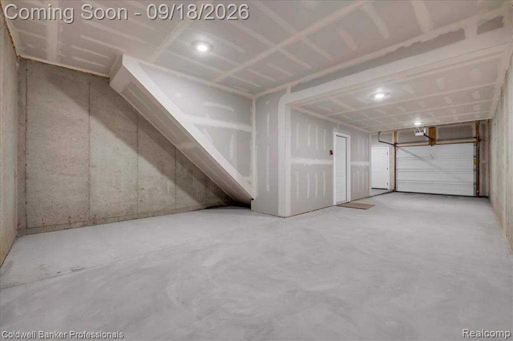 512 Village Lane Property Photo 32