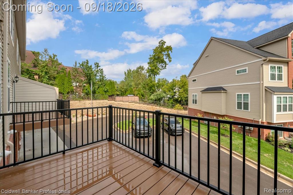 512 Village Lane Property Photo 35