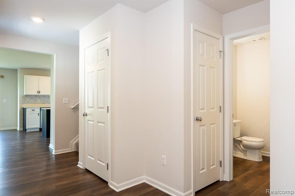 14218 Old Oak Trail Property Photo 8