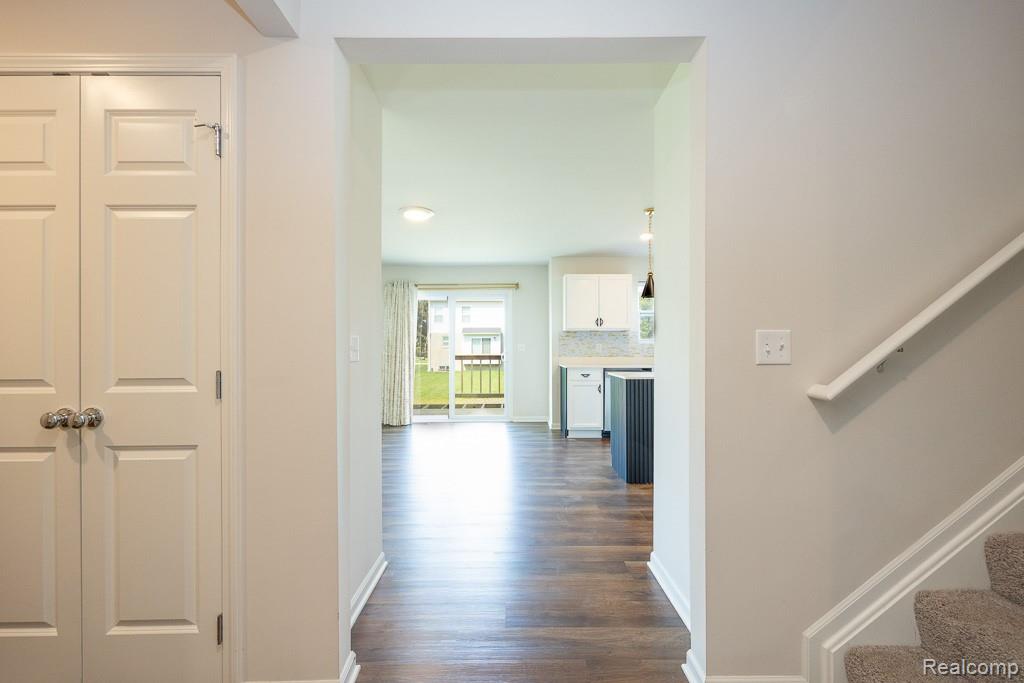 14218 Old Oak Trail Property Photo 10