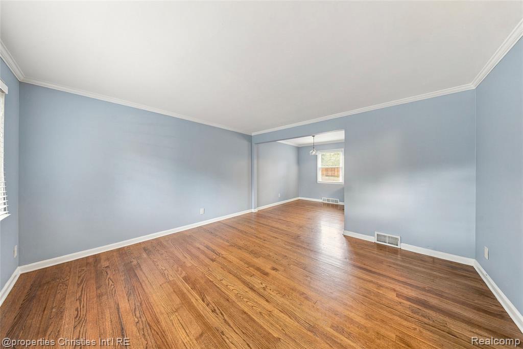 1642 Graefield Road Property Photo 4