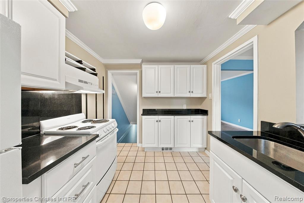 1642 Graefield Road Property Photo 10