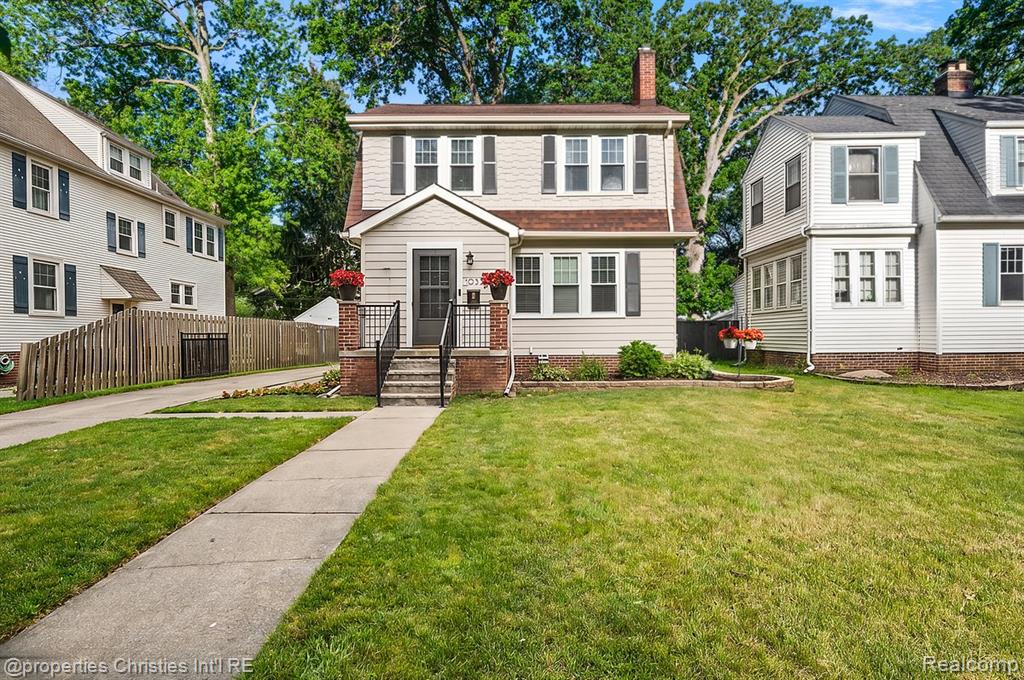 1033 Maplegrove Avenue Property Photo 1