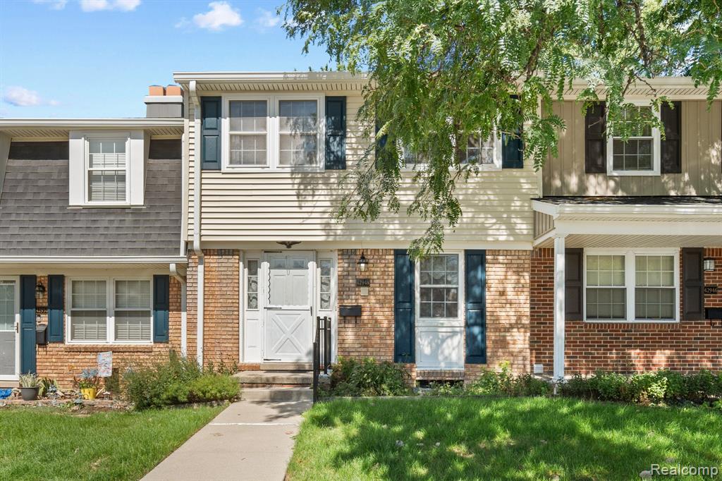 42948 Richards Court Property Photo 1