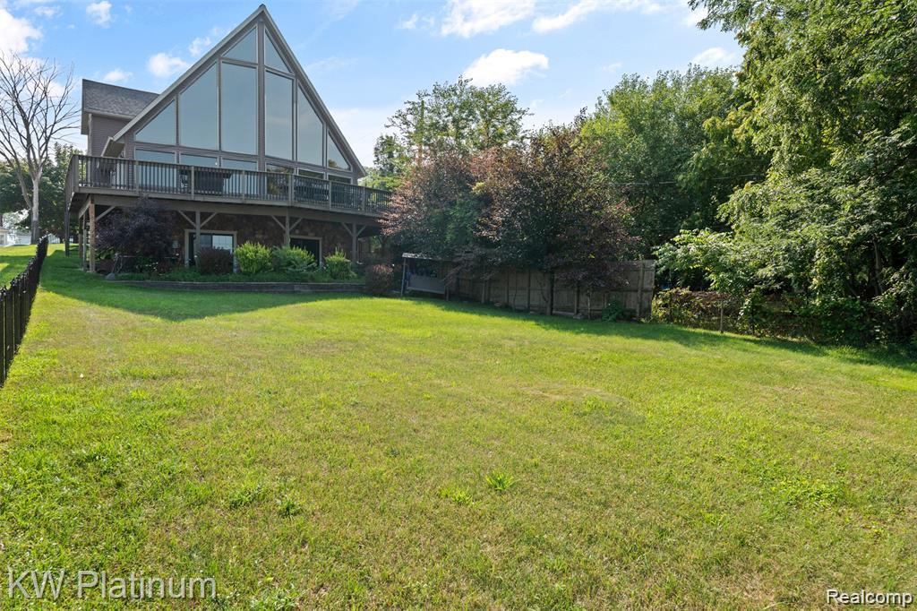 1907 Riverside Drive Property Photo 39
