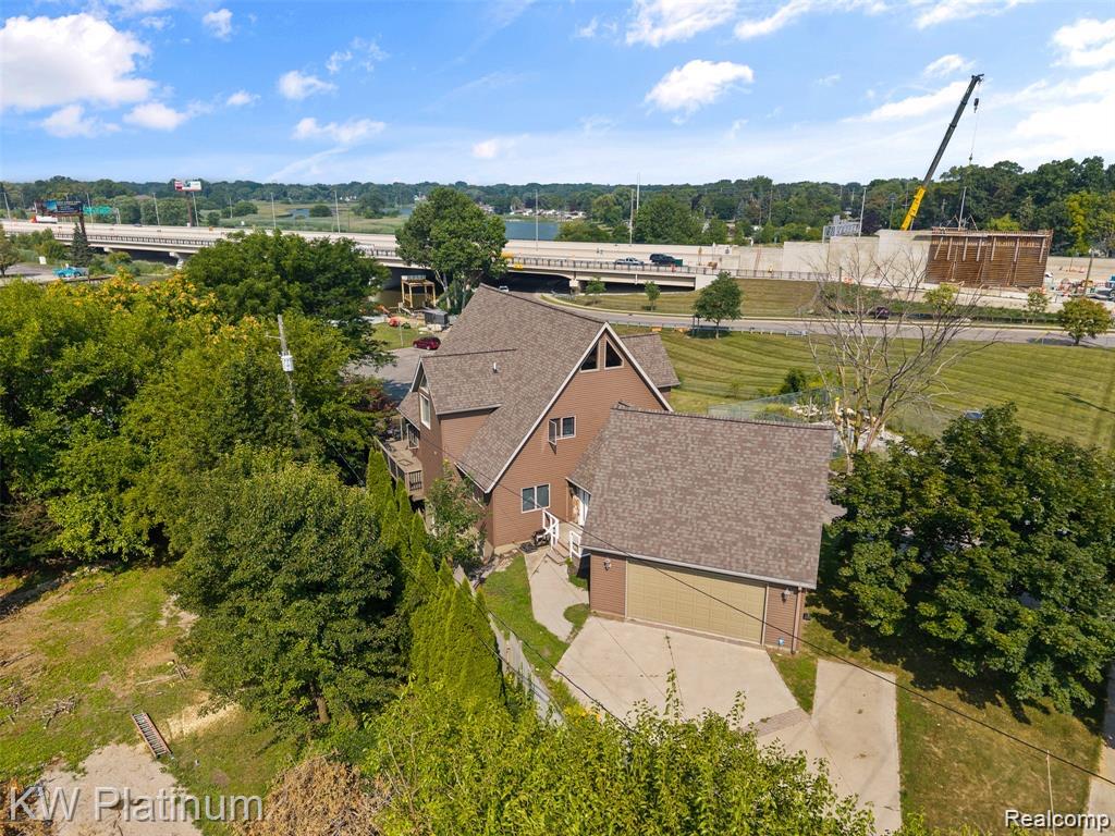 1907 Riverside Drive Property Photo 42