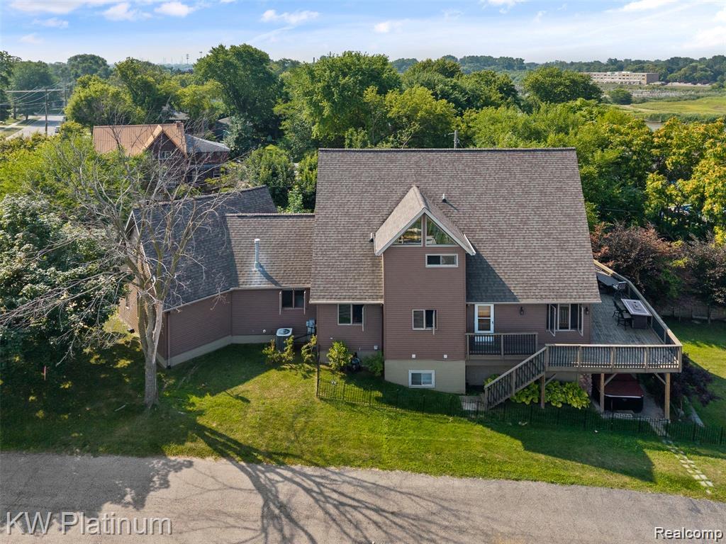 1907 Riverside Drive Property Photo 46