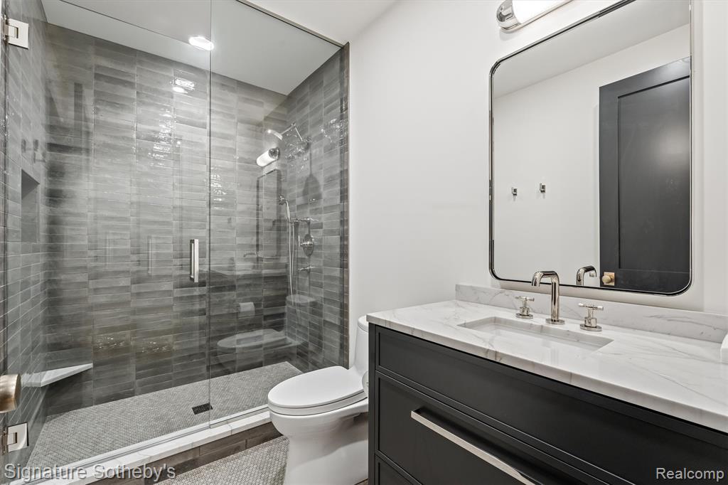788 Harmon Street Property Photo 42