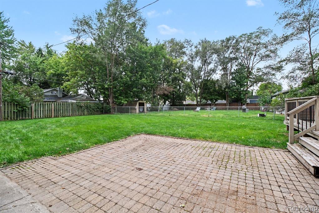 2566 Lee Avenue Property Photo 24