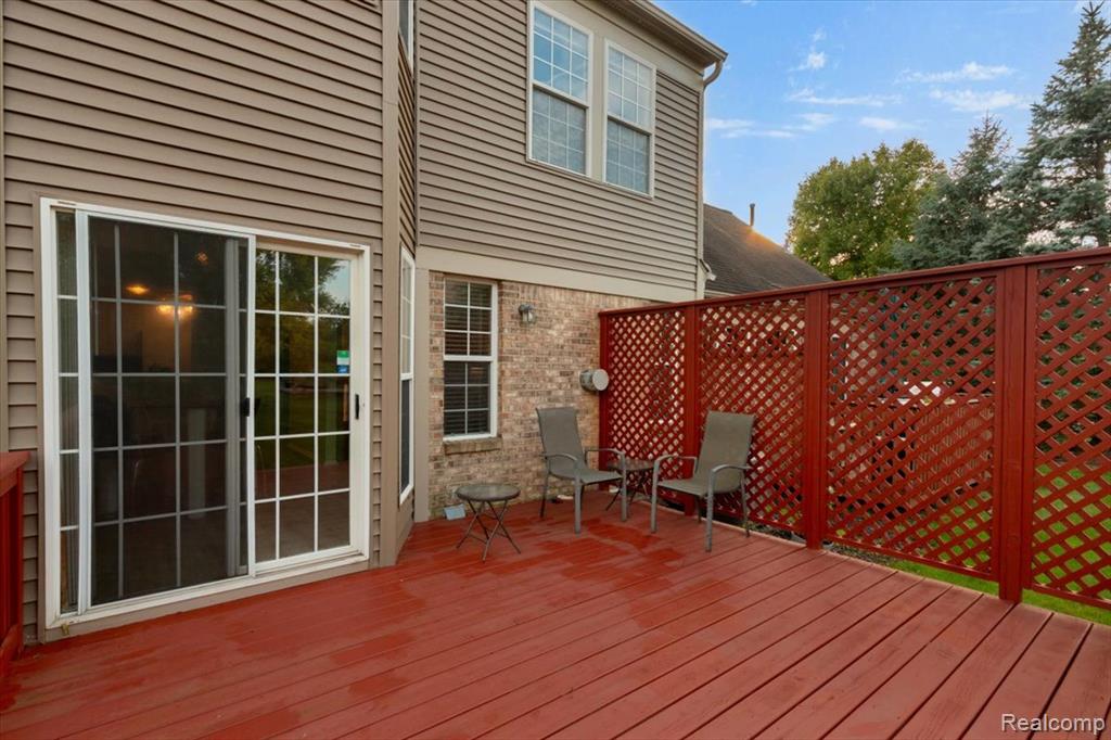 3947 Hunters Circle Property Photo 28