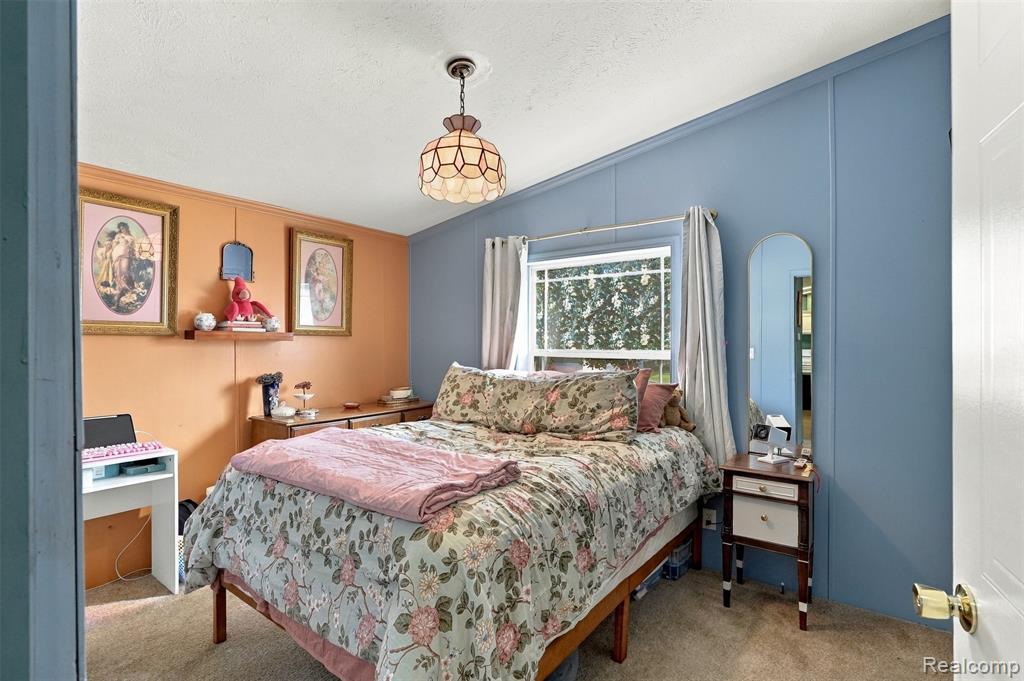 28034 Charlemagne Property Photo 23