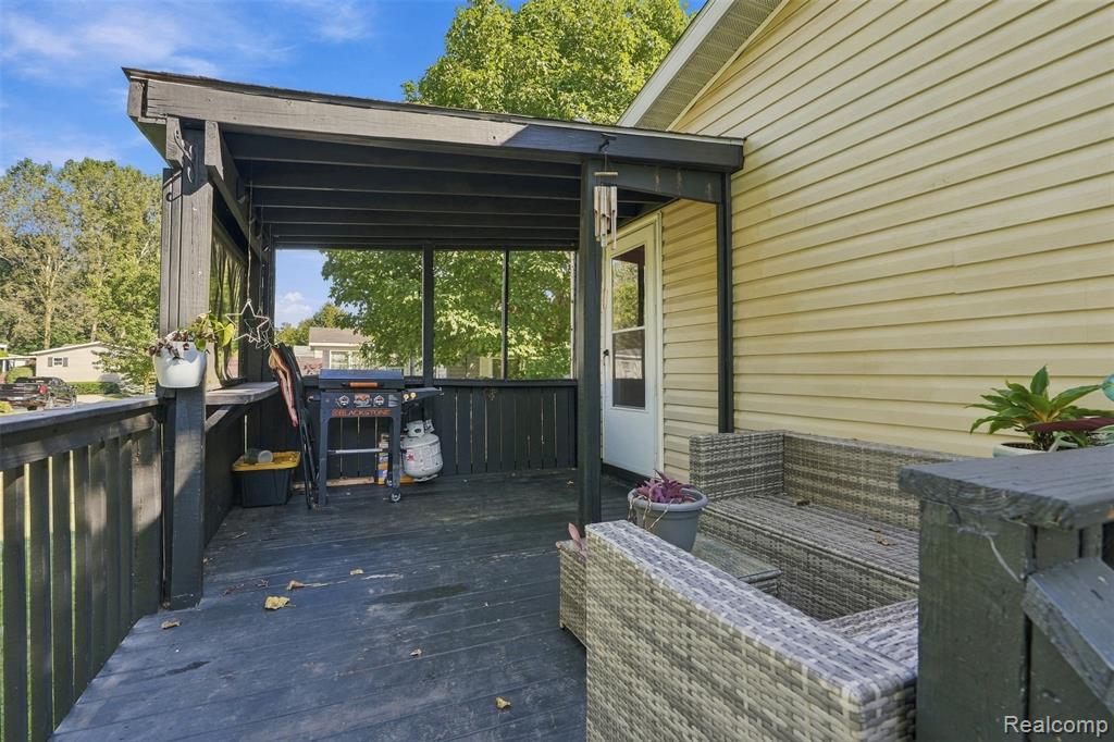 28034 Charlemagne Property Photo 27