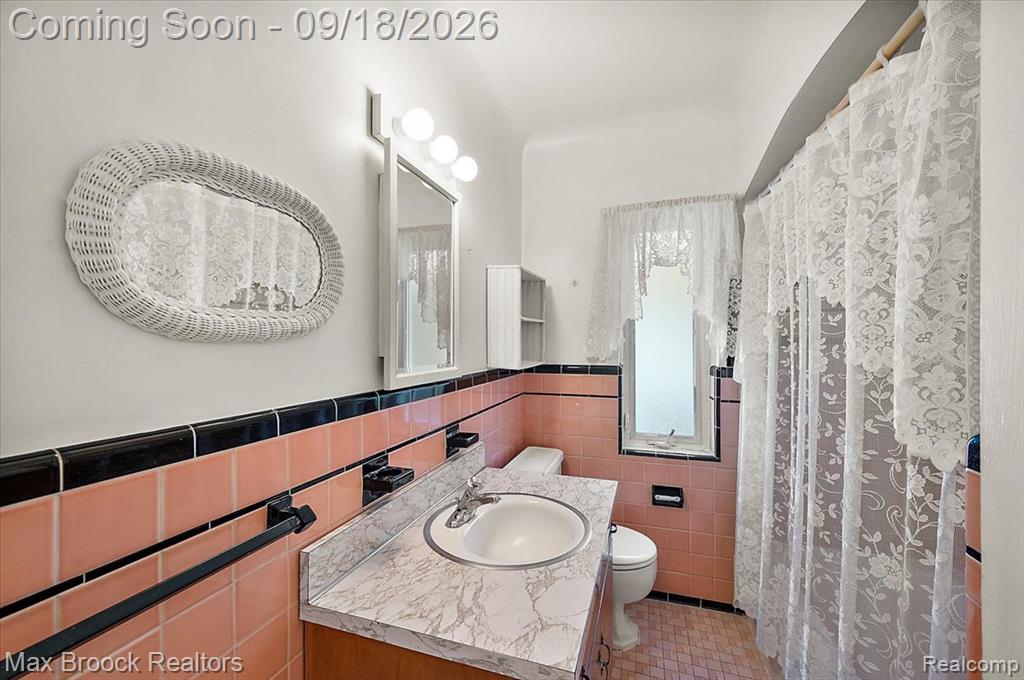 22665 Madison Street Property Photo 13
