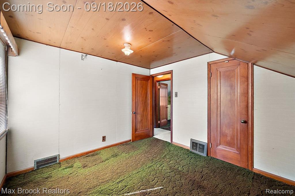 22665 Madison Street Property Photo 21