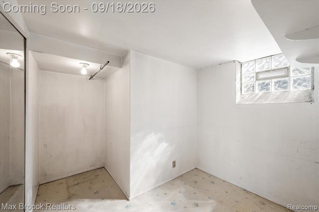 22665 Madison Street Property Photo 34