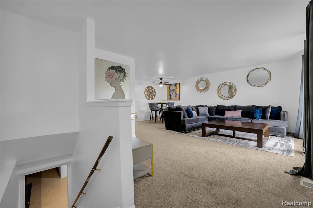 29454 Scarborough Drive Property Photo 4