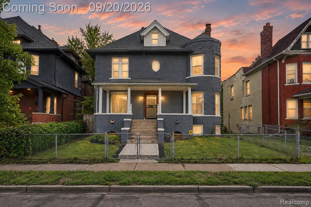 700 W Euclid Street Property Photo 1